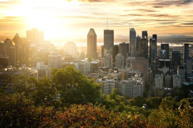 Sabahın erken saatlerinde Mont Royal park, Kanada Montreal manzarası