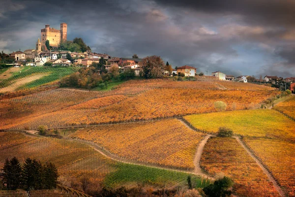 Landschap van Barolo wijn regio — Stockfoto