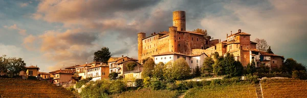 Castiglione Faletto Vila Região Vinícola Barolo Langhe Piemonte Itália — Fotografia de Stock