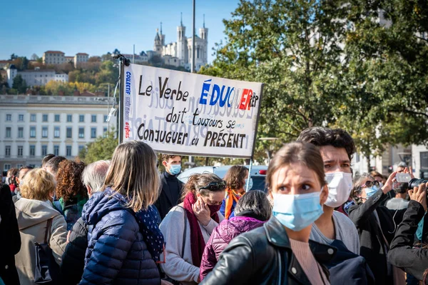 Lyon Francia Ottobre 2020 Protesta Antiterrorismo Dopo Giorni Attacchi Terroristici — Foto Stock