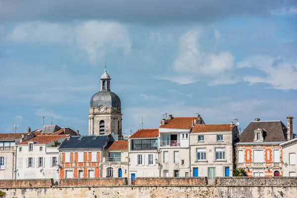 Veduta Della Vecchia Cinta Muraria Delle Case Sul Mare Rochelle — Foto Stock