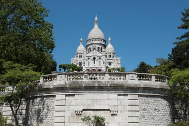 Fransa, Paris - Haziran 04: Görünüm Sacre Coeur Bazilikası Katedrali, Montmartre Paris üzerinde 04 Haziran 2015