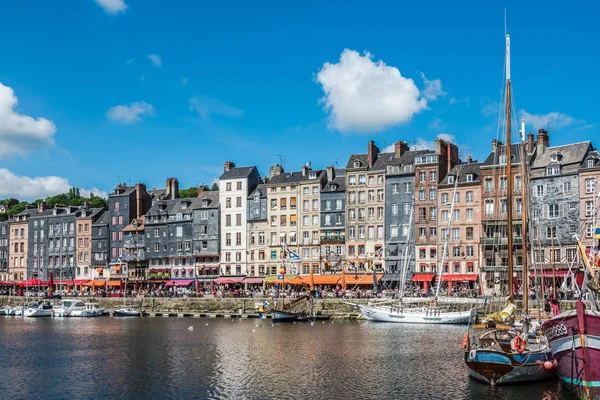 Francie Honfleur Května Přístavu Honfleur Normandii Francie Barevné Domy Jejich — Stock fotografie