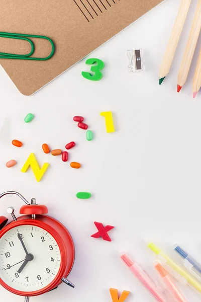 Creative Flat Lay Back School Concept Alarm Clock Color School — Stock Photo, Image