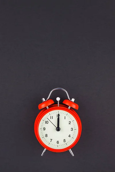Concept Image Red Vintage Alarm Clock Twelve Clock Dark Black — Stock Photo, Image