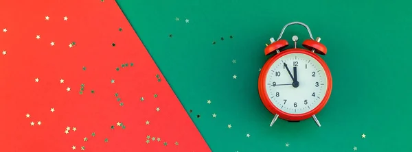 New Year Christmas Pattern Flat Lay Top View Alarm Clock — Stock Photo, Image