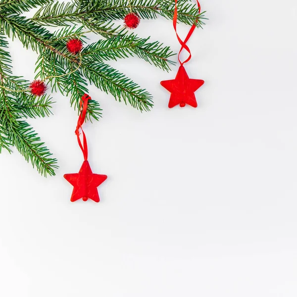 크리스마스 크리스마스 2019 전나무 배경에 최소한의 스타일 인사말 — 스톡 사진