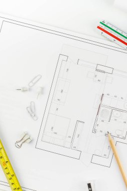 Yaratıcı düz yatıyordu ek yükü üstten görünüm planları mimari düz proje planı ve ofis malzemeleri dekoratör beyaz tablo çalışma alanındaki renk örnekleri araçları ve ekipmanları arka plan kopya alanı kavramı ile