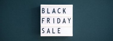 Yaratıcı üst görüntülemek düz yatıyordu promosyon kompozisyon Black friday satış metin beyaz lightbox siyah arka plan kopya alanı şablonu siyah Cuma satış mockup düşmek Şükran reklam uzun geniş afiş