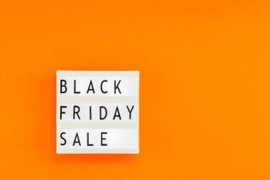 Yaratıcı üst görüntülemek düz yatıyordu promosyon kompozisyon Black friday satış metin beyaz lightbox turuncu arka plan kopya alanı şablonu siyah Cuma satış mockup düşmek Şükran promosyon reklam
