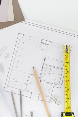 Yaratıcı düz yatıyordu ek yükü üstten görünüm planları mimari düz proje planı ve ofis malzemeleri dekoratör beyaz tablo çalışma alanındaki renk örnekleri araçları ve ekipmanları arka plan kopya alanı kavramı ile