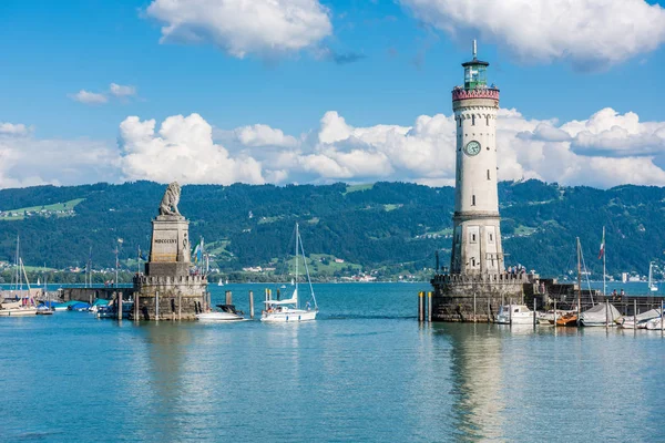 Tyskland Lindau Augusti Utsikt Över Fyren Och Lejonet Statyn Vid — Stockfoto