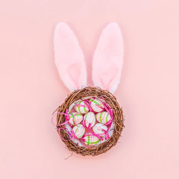 Tvůrčí Top View Byt Položit Prázdninové Složení Velikonoční Vejce Zajíček — Stock fotografie