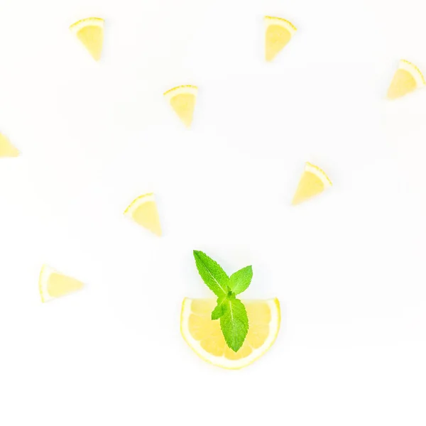 Квадратний Плоский Накладний Вид Зверху Цитрусові Скибочки Лимона Ятні Трави — стокове фото