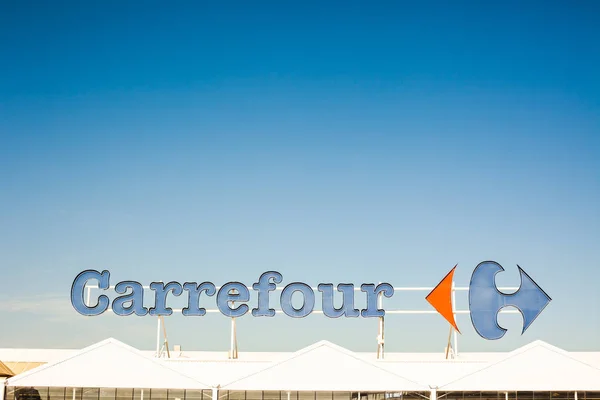 Sagunto Spanien Februar 2019 Das Logo Der Supermarktkette Carrefour Ihrem — Stockfoto