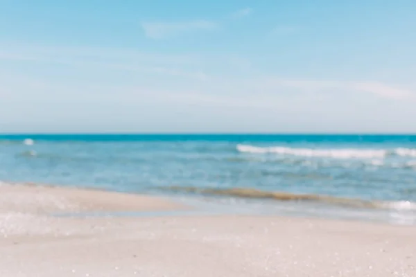 Plage de sable d'été et fond des vagues de bord de mer — Photo