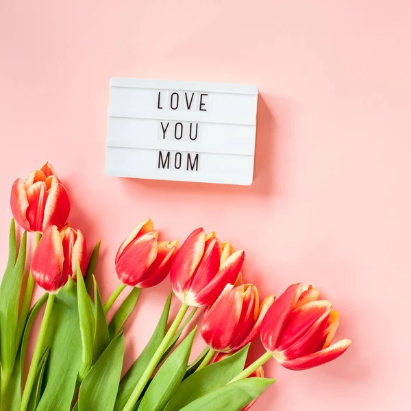 Mothers Day greeting card with red tulip flowers — Stock Photo, Image