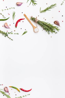 Yeşillik otlar ve baharatlar ile gıda arka plan