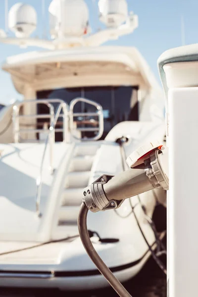 Moored yachts charching with fuel and electricity — Stock Photo, Image