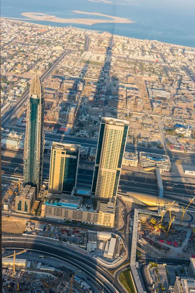 Dubai downtown ráno scénu. Pohled shora — Stock fotografie