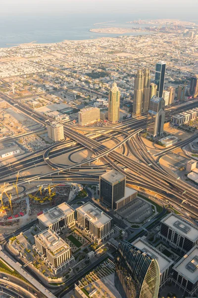 Dubai şehir sabah sahne. Üstten Görünüm