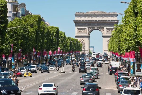 Les Champs-Elysees gata i Paris — Stockfoto