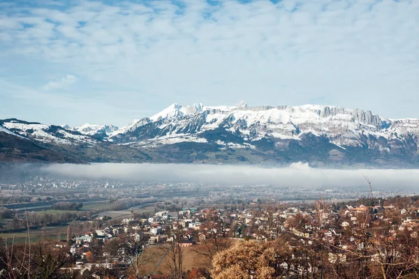 Liechtenstein montagne paesaggio — Foto Stock