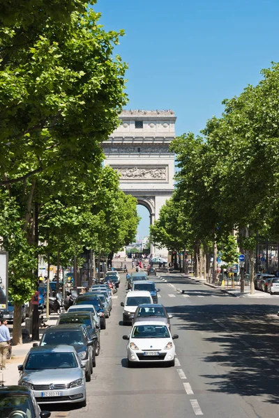 Strada estiva a Parigi — Foto Stock