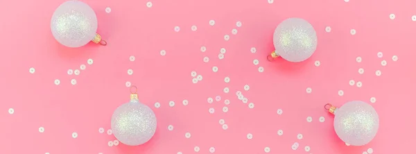 Christmas rosa Flat Lay mönster med pärla bollar — Stockfoto