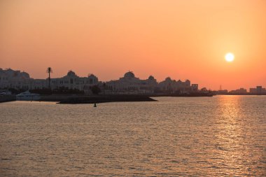 Abu Dabi Bae'deki Laguna ve Başkanlık Sarayı