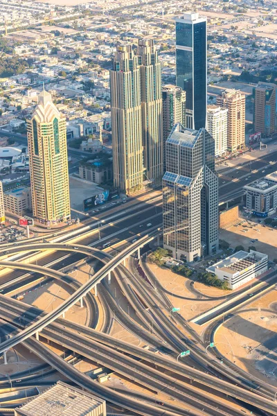 Scena rano centrum Dubaju. Widok z góry — Zdjęcie stockowe