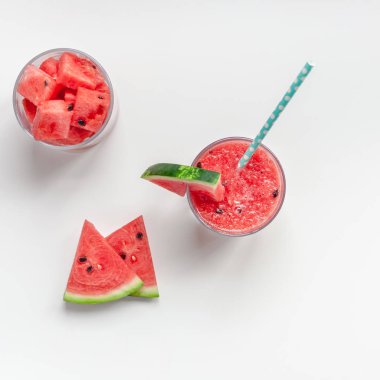 Bardakezilmiş meyve ile Karpuz smoothie