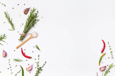 Yeşillik otlar ve baharatlar ile gıda arka plan