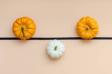 Küçük kabaklar ile sonbahar arka plan