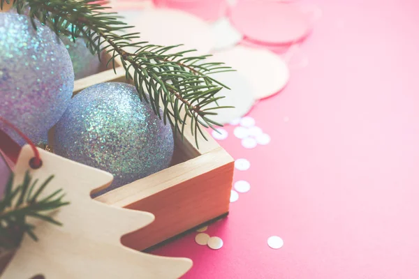 Noël perles décoration boules fond rose — Photo