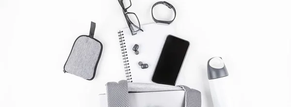 Moderner Rucksack mit Laptop und Tablet — Stockfoto