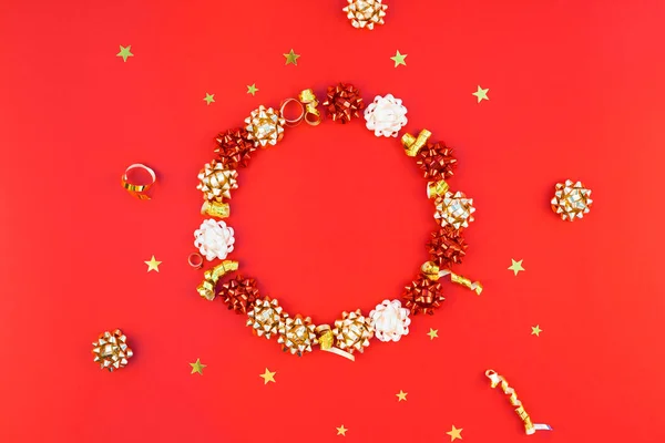 Christmas golden round wreath frame background — Stock Photo, Image