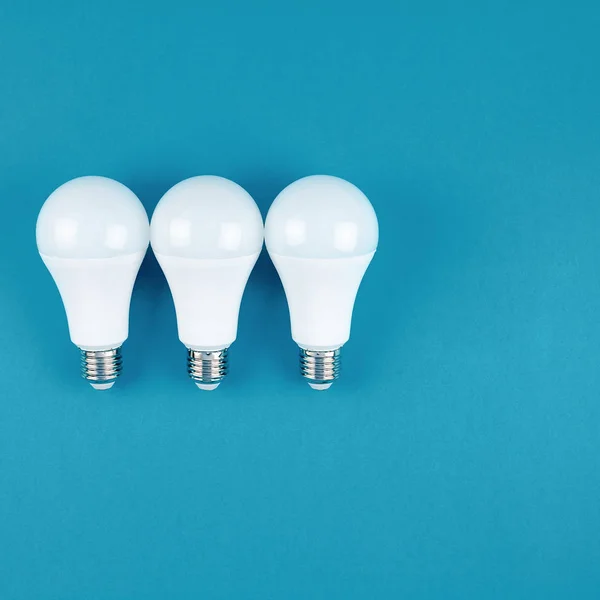 Energiesparende und umweltfreundliche LED-Glühbirnen — Stockfoto