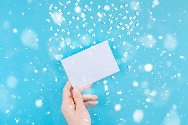 Modello invernale fatto di piccoli fiocchi di neve bianchi — Foto Stock