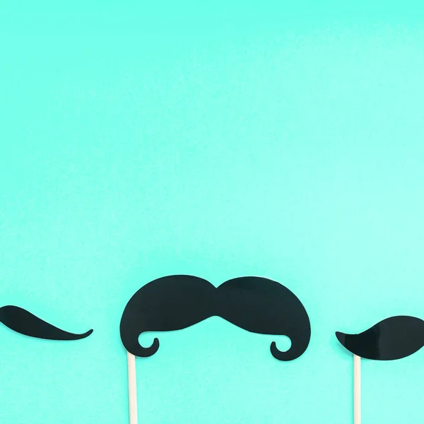 Moustaches en papier pour hommes pères concept papa — Photo