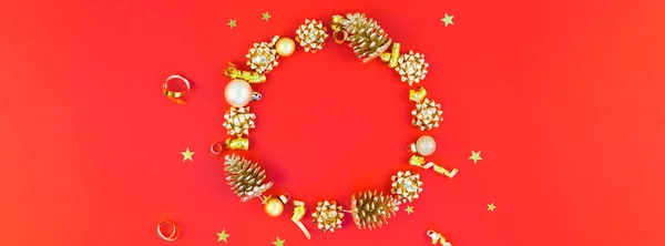 Christmas golden round wreath frame background — Stock Photo, Image
