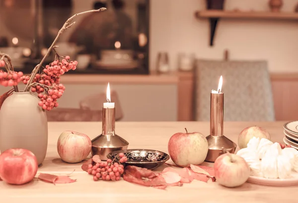 Őszi asztal dekoráció ünnep Hálaadás vacsora — Stock Fotó