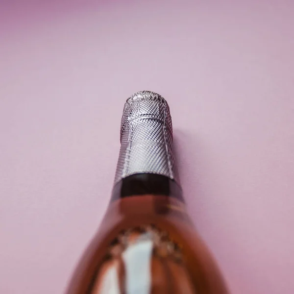 Flaska Med Rosé Champagne Vin Minimal Komposition Rosa Bakgrund Med — Stockfoto