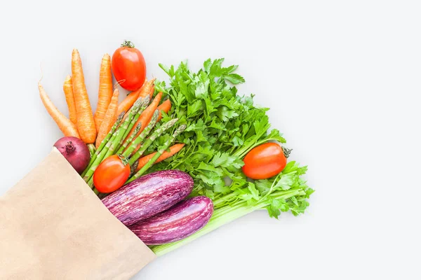 Fresh Organic Vegetables Eco Craft Paper Shopping Bag Flat Lay — Stock Photo, Image