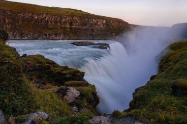 İzlanda'daki inanılmaz Gullfoss şelale