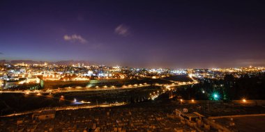 Kudüs'te Mescid-i Aksa ve zeytin Dağı gece