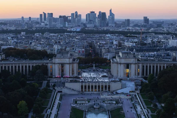 フランス 2016 フランス デファンス ビジネス地区の空撮 サンセットの時間に — ストック写真