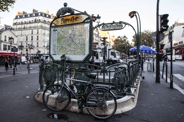 Paris Outubro 2016 Paris Metropolitain Entrance Blanche Station Metrô Metropolitano — Fotografia de Stock