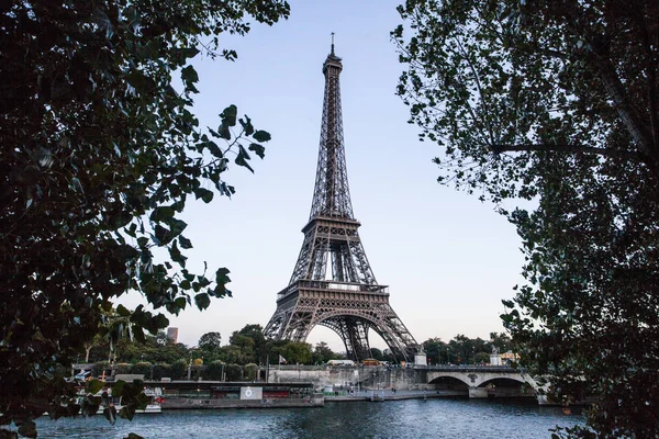 Der Eiffelturm Von Der Seine Paris — Stockfoto