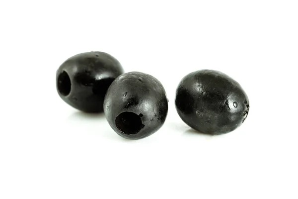 Olives Noires Isolées Sur Fond Blanc — Photo